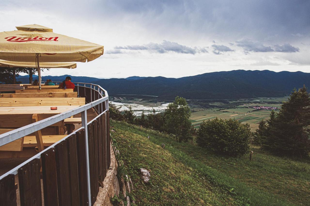 Bed and Breakfast Dom Na Slivnici Cerknica Exteriér fotografie